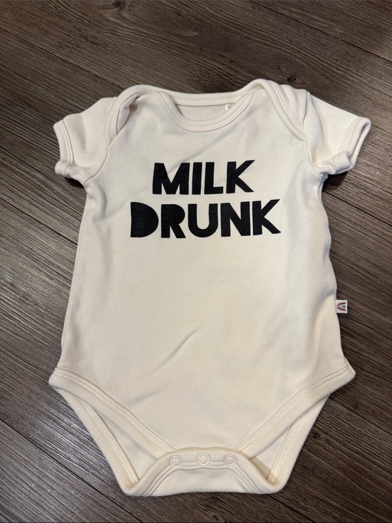 Emerson And Friends Other - Emerson and Friends Baby Bodysuit w "MILK DRUNK" Print. 0-3 months. Like New!🌈